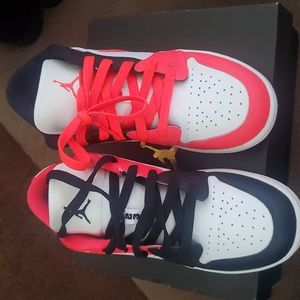Big Kids Air Jordan 1 Low